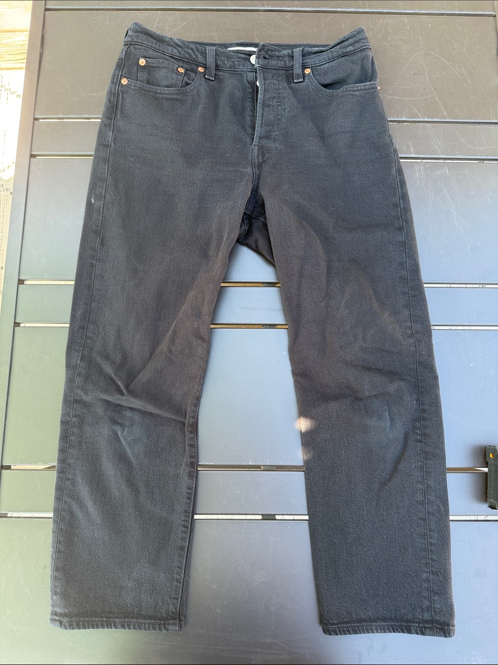 Levi’s ladies black wedgie  Straight  size 29 waist length 26 like new